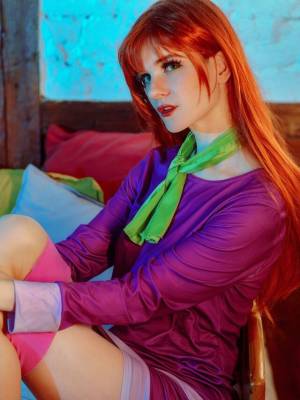 ShaeUnderscore: Daphne Blake Hentai pt-br 13